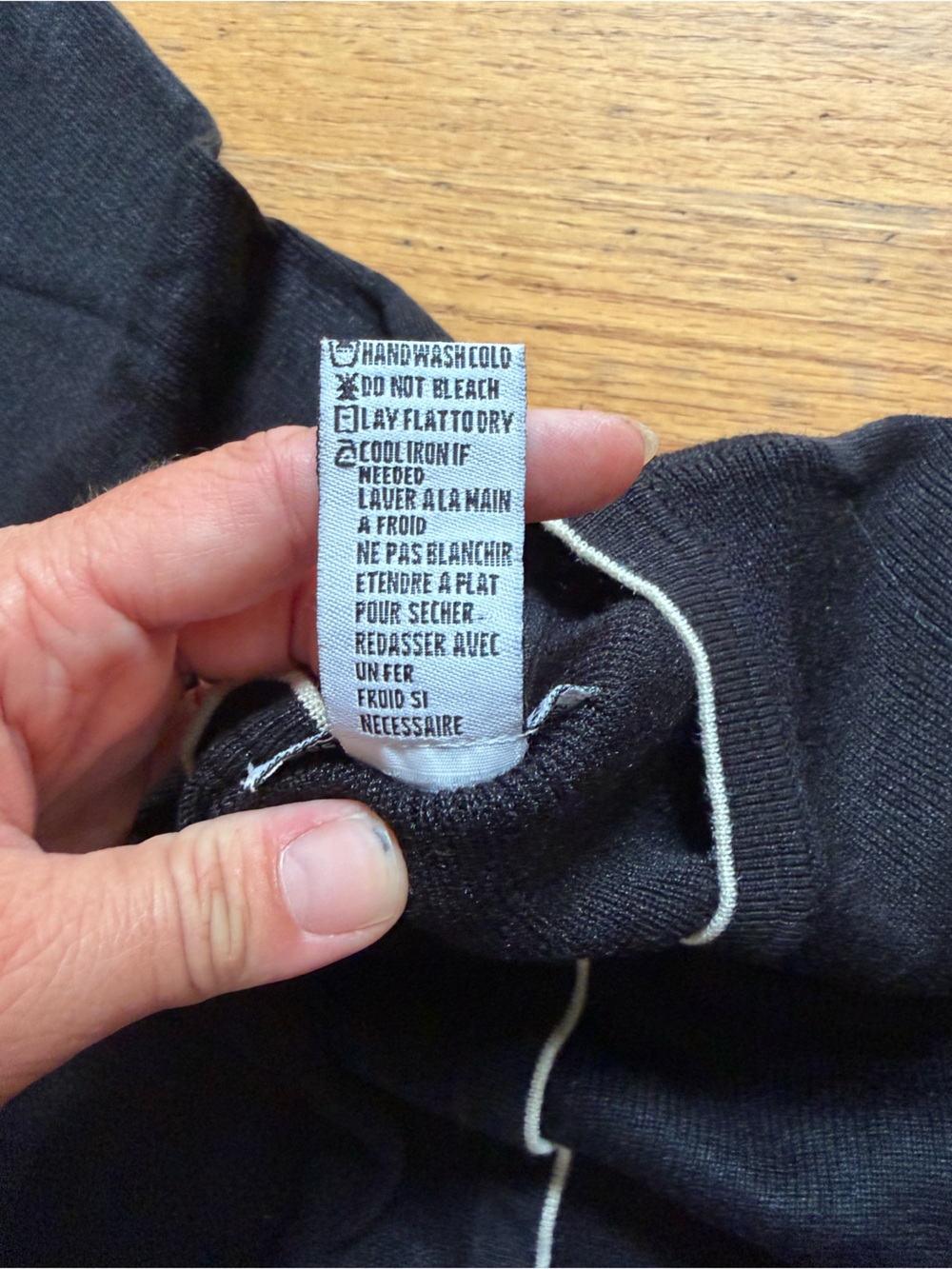 Lord & Taylor 100% silk Black Long-Sleeve Cardigan with Contrast Stitch - Picture 4 of 5